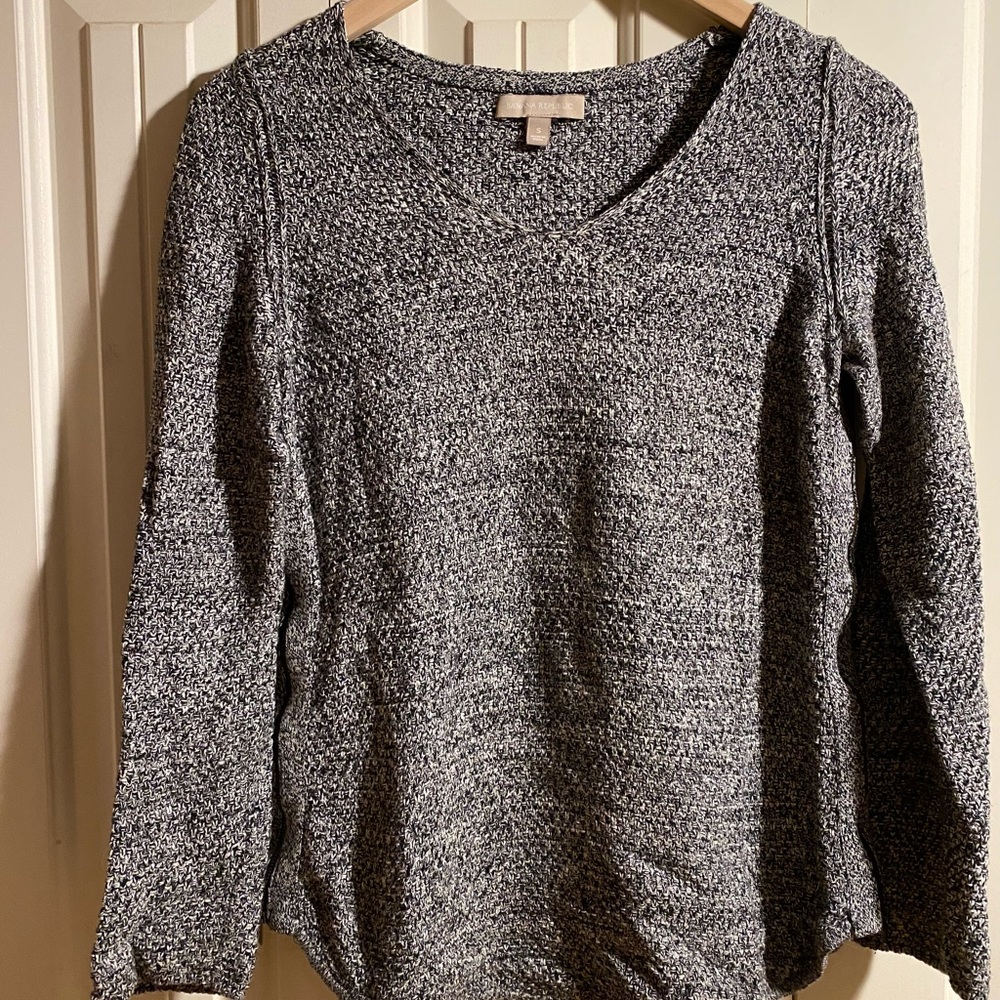 Black and white Banana Republic sweater